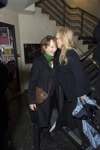 « Nous avons partagé tellement de moments d’émotion » : l’hommage mélancolique de Sylvie Vartan à Nathalie Baye